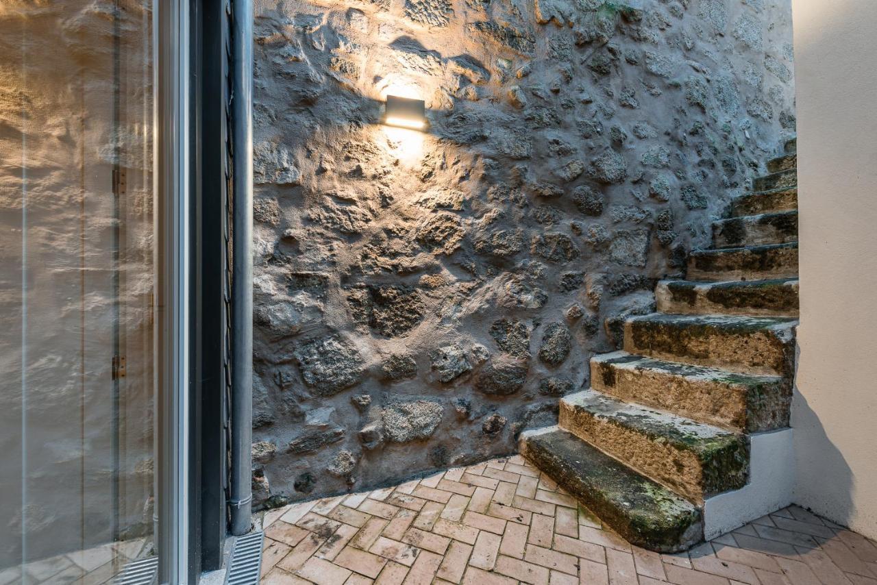 Door 65 - Historical Center Apartments Porto Bagian luar foto