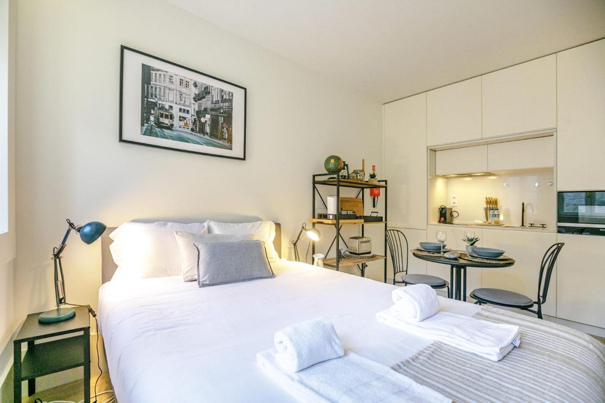 Door 65 - Historical Center Apartments Porto Bagian luar foto