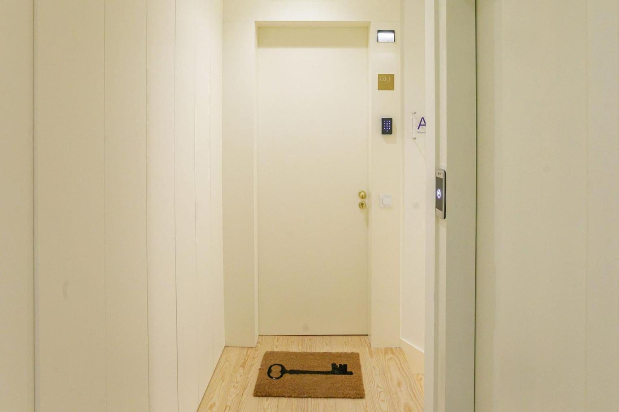 Door 65 - Historical Center Apartments Porto Bagian luar foto